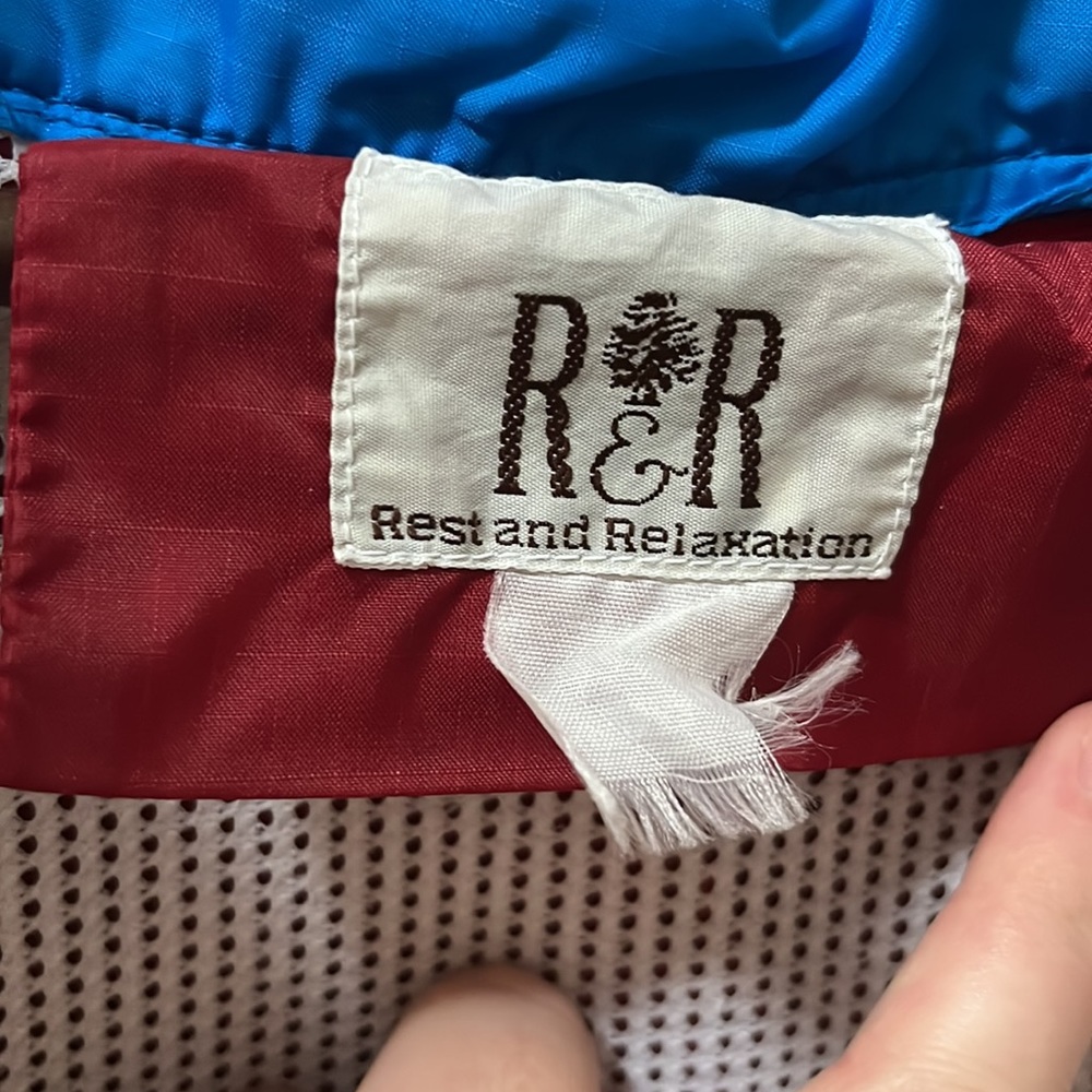 Women’s Vintage 90s Rain Jacket Red Blue Hood Rest and Relaxation Sears Med-Lrg - Picture 5 of 5